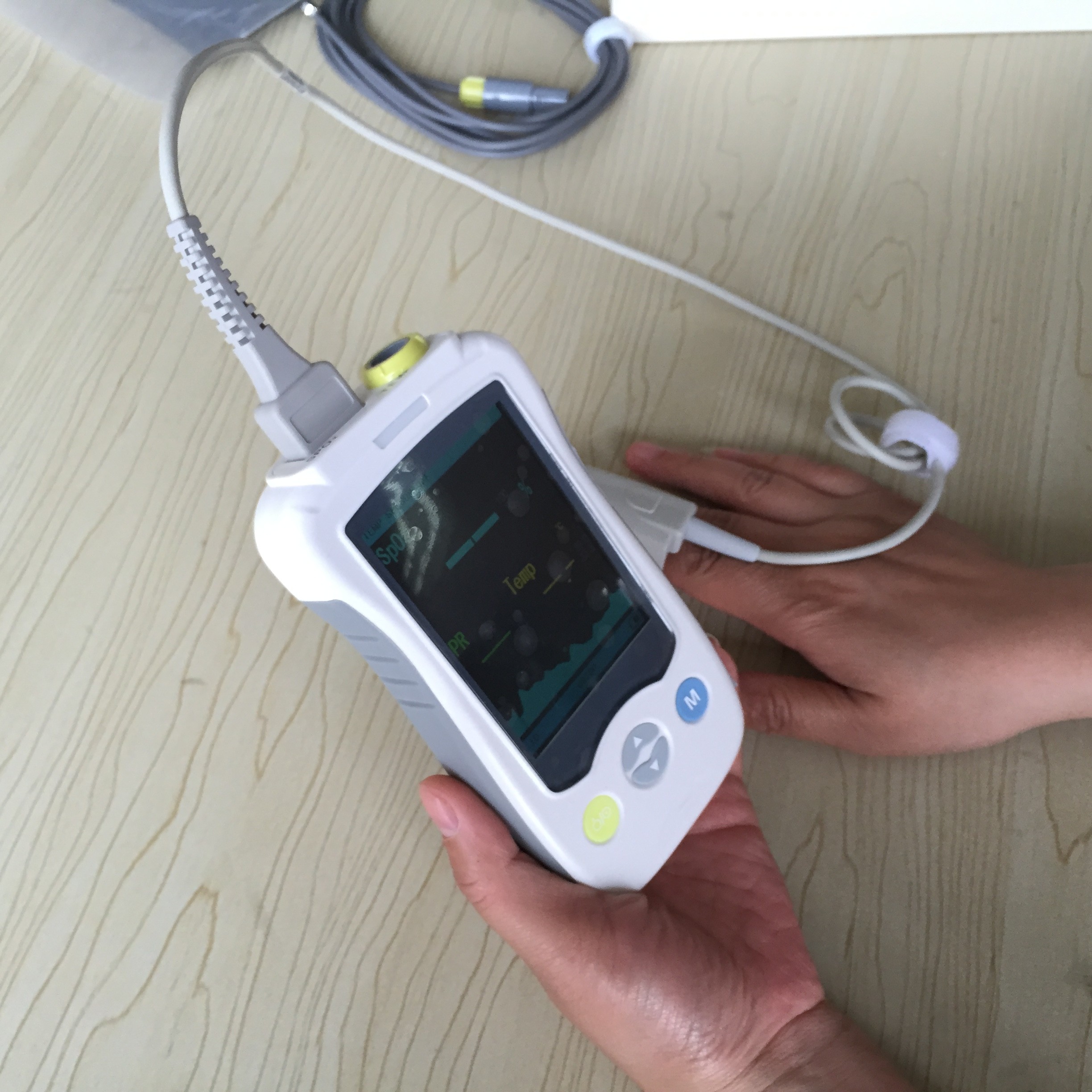 Handset Spo2 Temp Handheld Pulse Oximeter Parm Oximeter With LCD Display